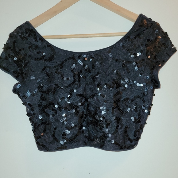 EXPRESS Black sequin Crop Top XS - Picture 3 of 13